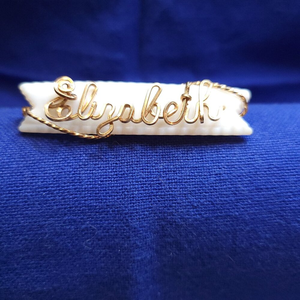 Vintage Rolled Gold Wire and Mother-of-Pearl Brooch "Elizabeth"